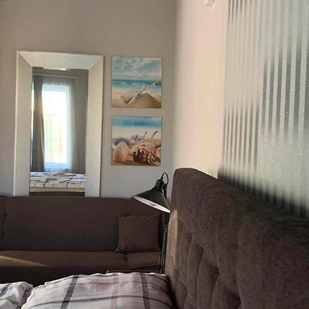 Mediterran Apartman With Pool Siófok Zewnętrze zdjęcie