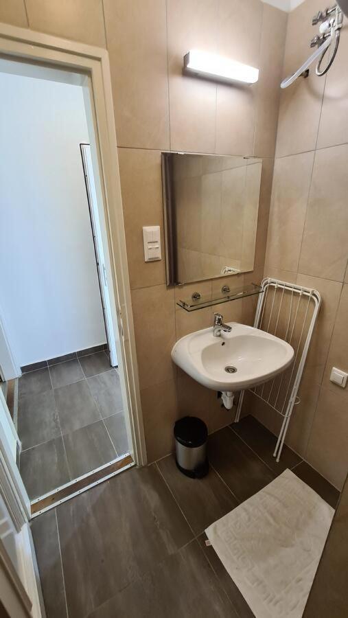 Mediterran Apartman With Pool Siófok Zewnętrze zdjęcie